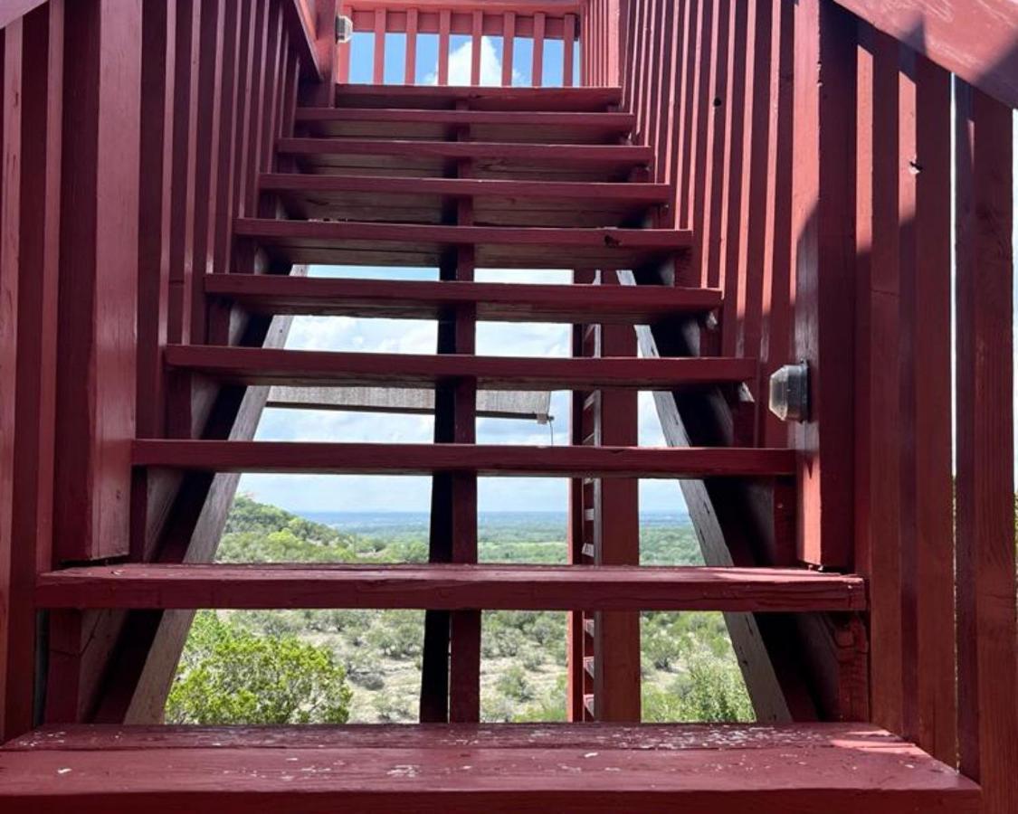 Entire 2Br 2Ba Hilltop View Home Sleeps 7 Pets 4 Acres Jacuzzi Central Ac Kingbeds Free Wifi-Parking Kitchen Washerdryer Starry Terrace Two Sunset Dining Patios Grill Stovetop Oven Fridge Onsitewoodedhiking Wildlife Coveredpatio4Pets & Birds Singing! Marble Falls Zewnętrze zdjęcie