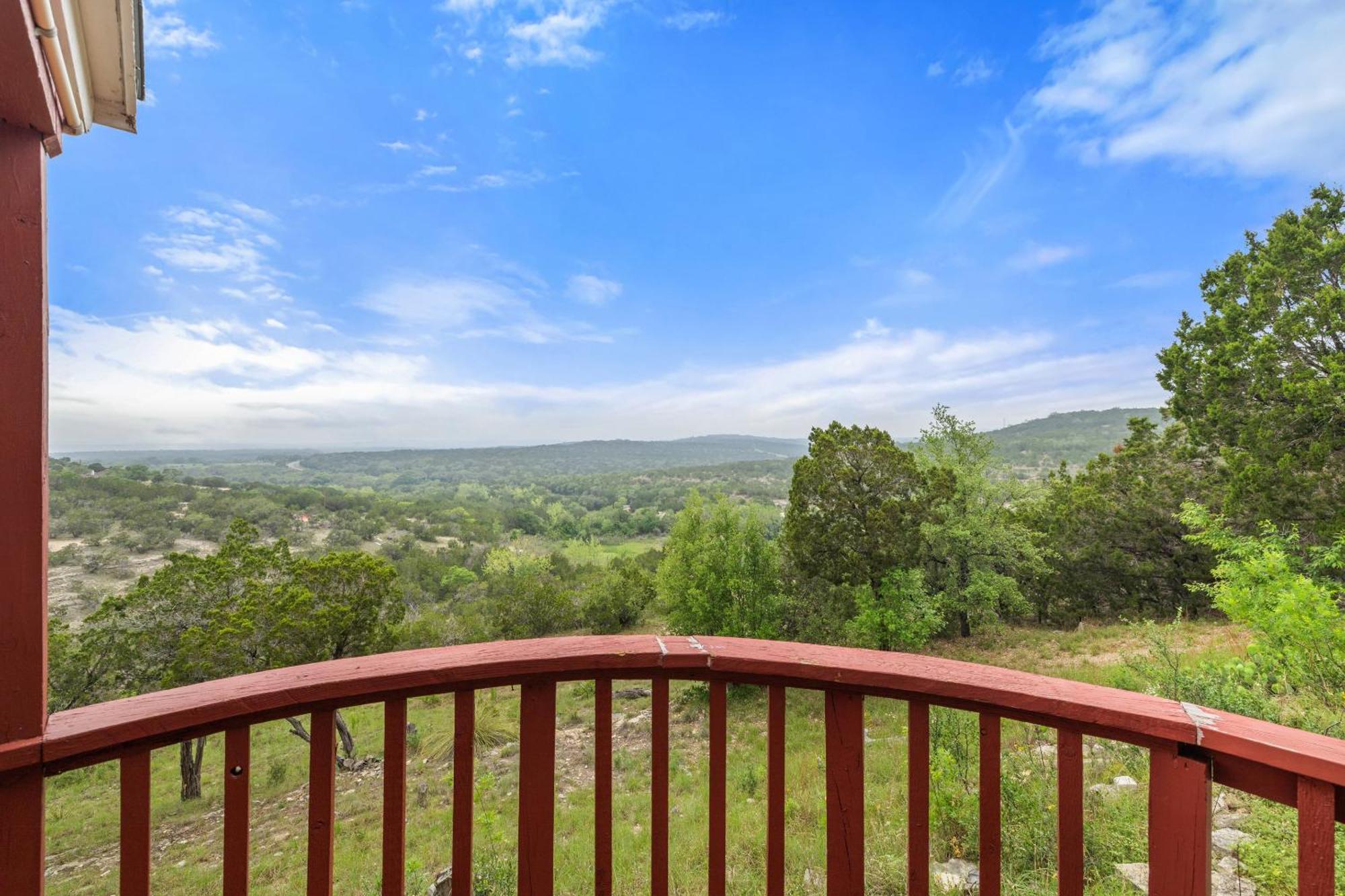 Entire 2Br 2Ba Hilltop View Home Sleeps 7 Pets 4 Acres Jacuzzi Central Ac Kingbeds Free Wifi-Parking Kitchen Washerdryer Starry Terrace Two Sunset Dining Patios Grill Stovetop Oven Fridge Onsitewoodedhiking Wildlife Coveredpatio4Pets & Birds Singing! Marble Falls Zewnętrze zdjęcie